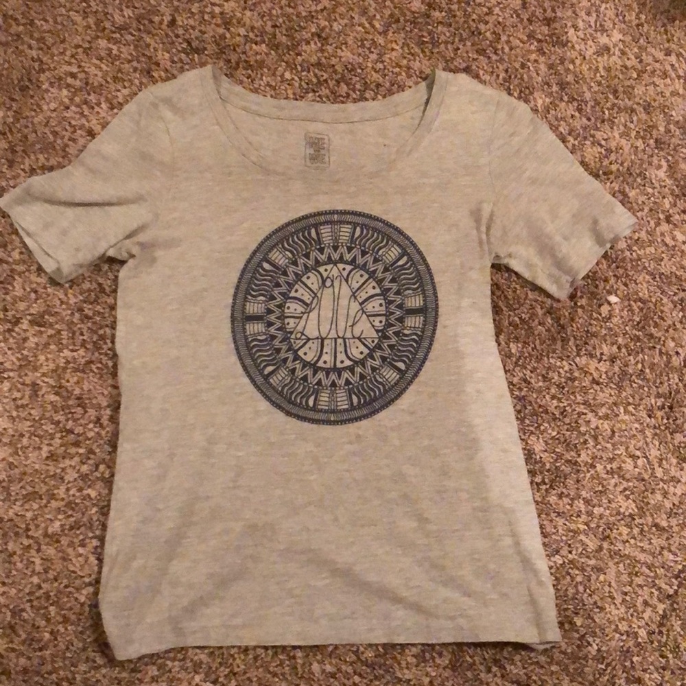 Grey t-shirt